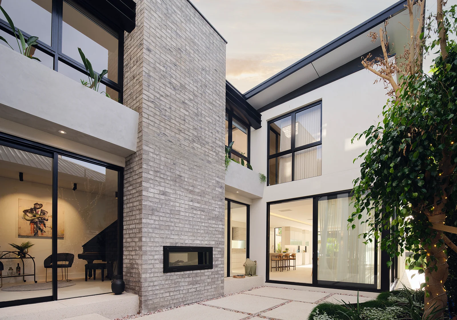 Projects-Strome-courtyard